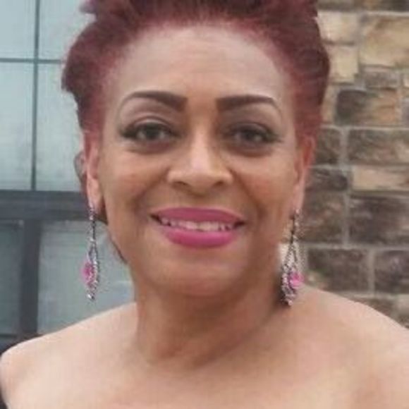 Meet your Posher, Rosalind - Picture 1 of 1